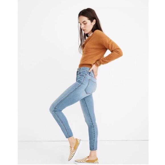 COPY - Madewell 10" High-Rise Skinny Raw Hem Jeans
Highview Wash Size 30 - Picture 2 of 13